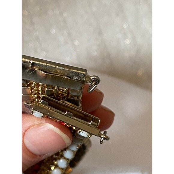 Vintage hobe bracelet red white crystal rhinestone Goldtoned clasp needs repair - Picture 8 of 9